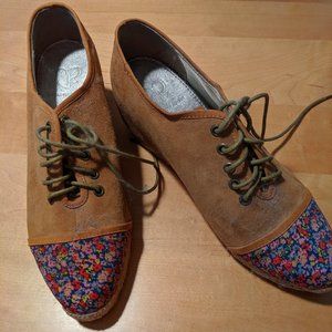 Charlotte Ronson uede and fabric wedge lace-ups